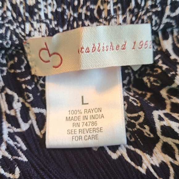 (305) CB Established 1962, Woman's Patterned Skirt, Size: L Color Blue w/ White - Picture 12 of 16